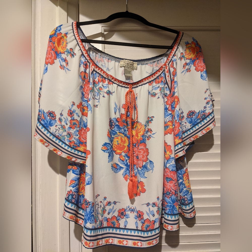Flying Tomato Boho Floral Top in Excellent Condition Size Medium